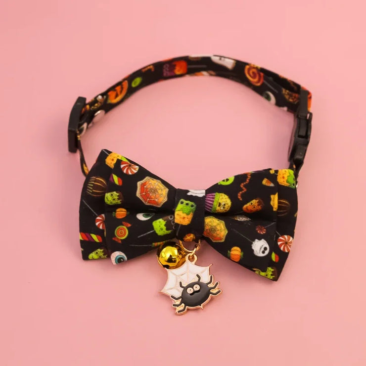 Halloween Pet Collars – Detachable Bow & Holiday Print for Cats & Dogs