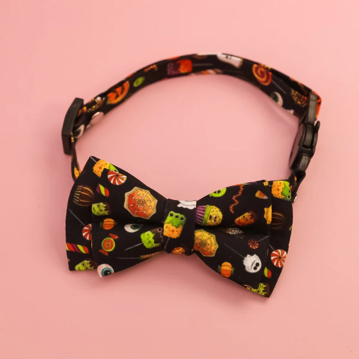 Halloween Pet Collars – Detachable Bow & Holiday Print for Cats & Dogs