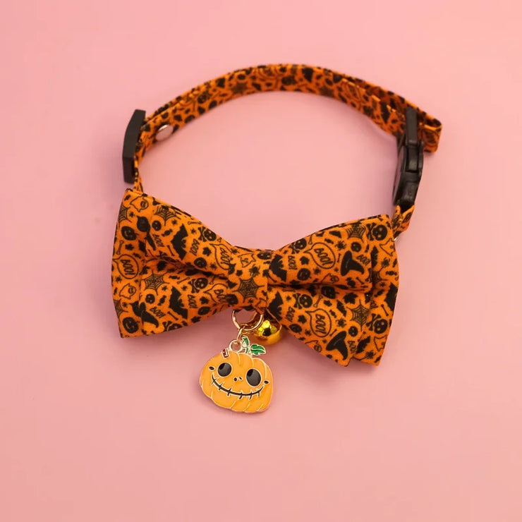 Halloween Pet Collars – Detachable Bow & Holiday Print for Cats & Dogs