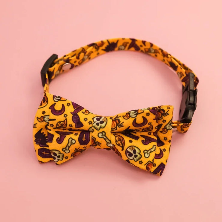 Halloween Pet Collars – Detachable Bow & Holiday Print for Cats & Dogs
