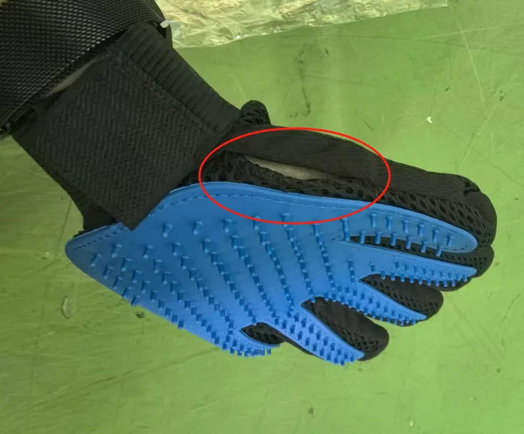 Pet Grooming Glove – Deshedding & Massage Brush for Cats & Dogs